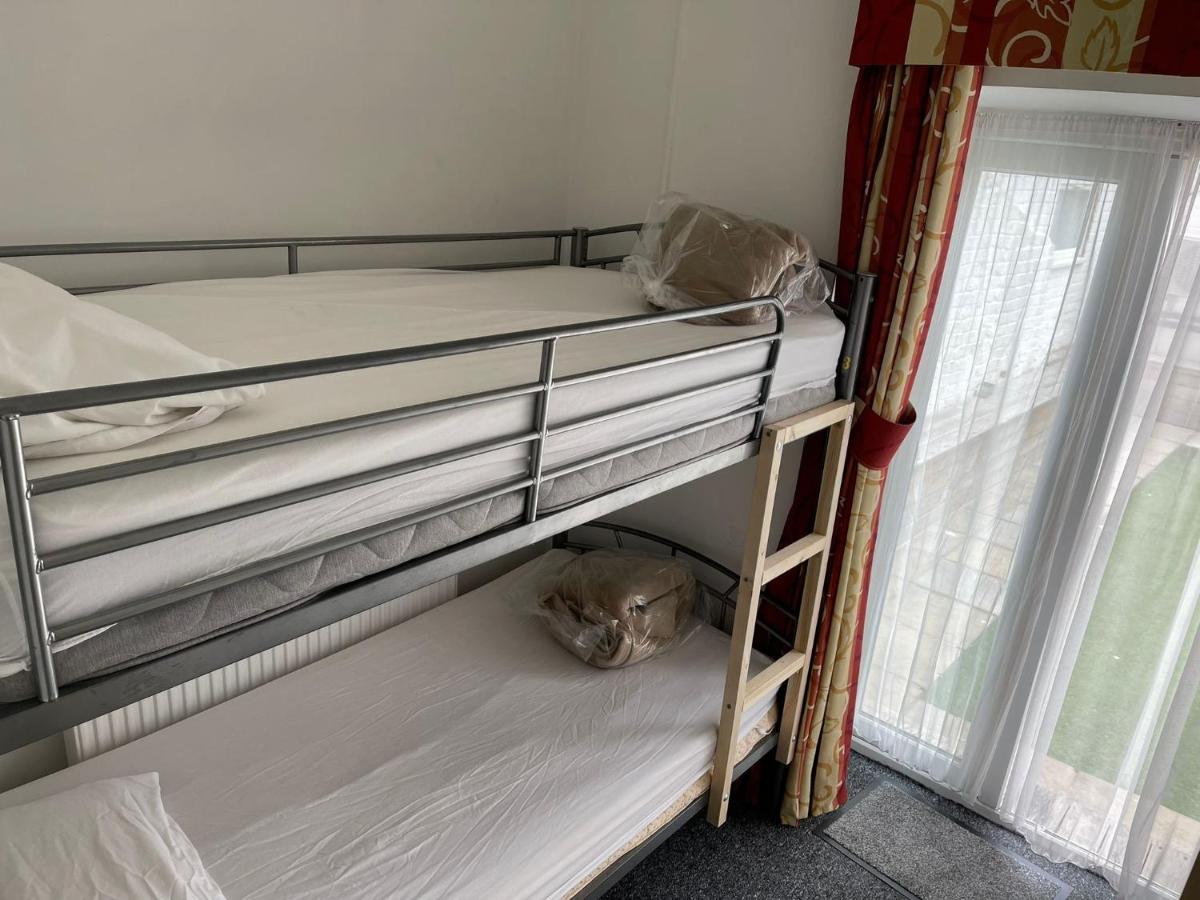 Backpackers Blackpool Hotel & Suites Екстер'єр фото