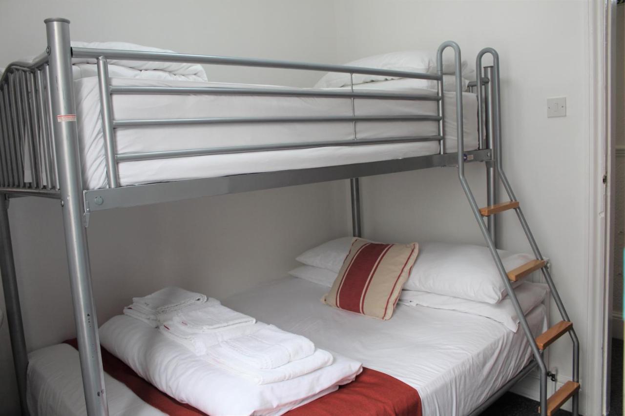 Backpackers Blackpool Hotel & Suites Екстер'єр фото