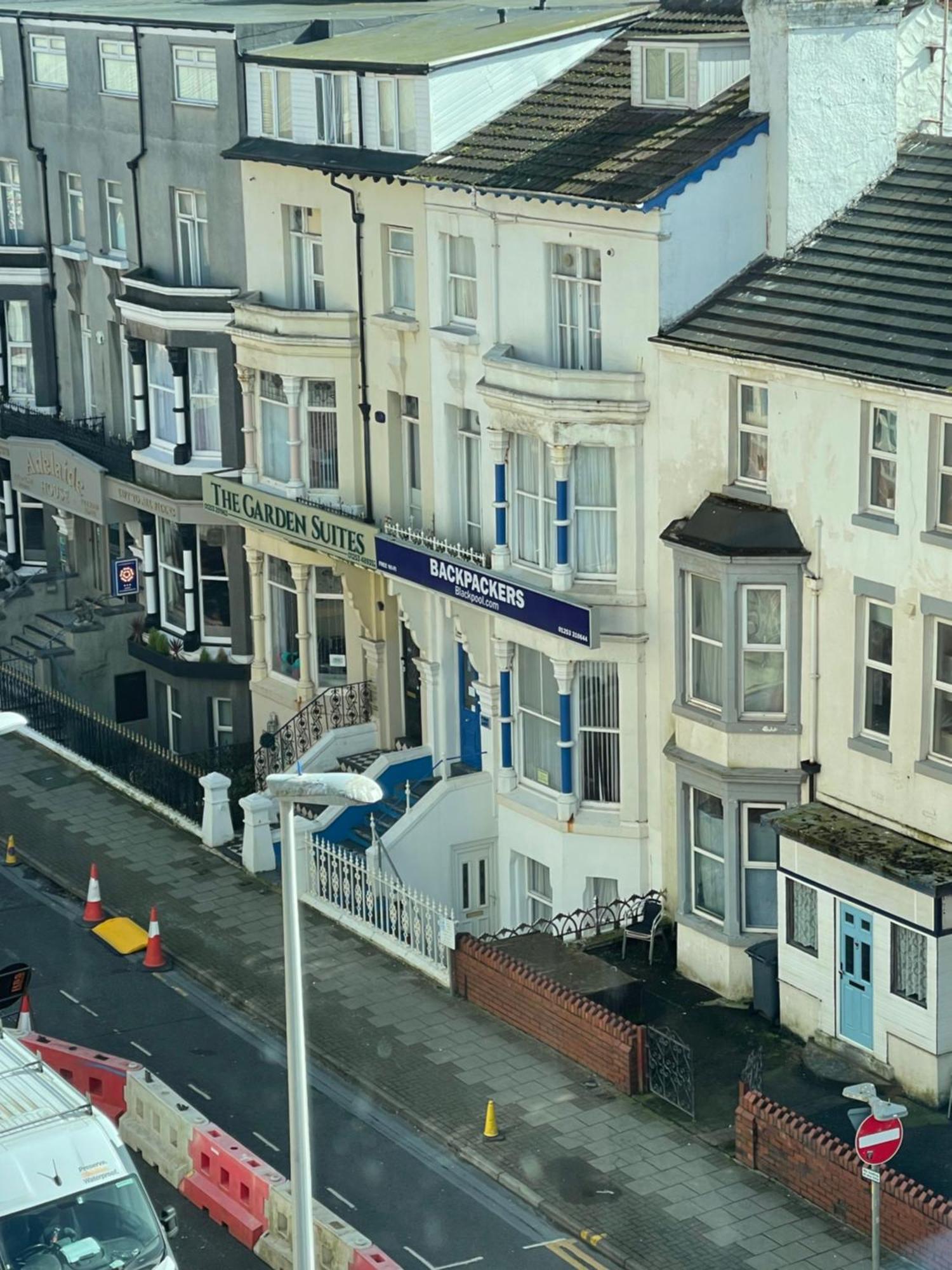 Backpackers Blackpool Hotel & Suites Екстер'єр фото