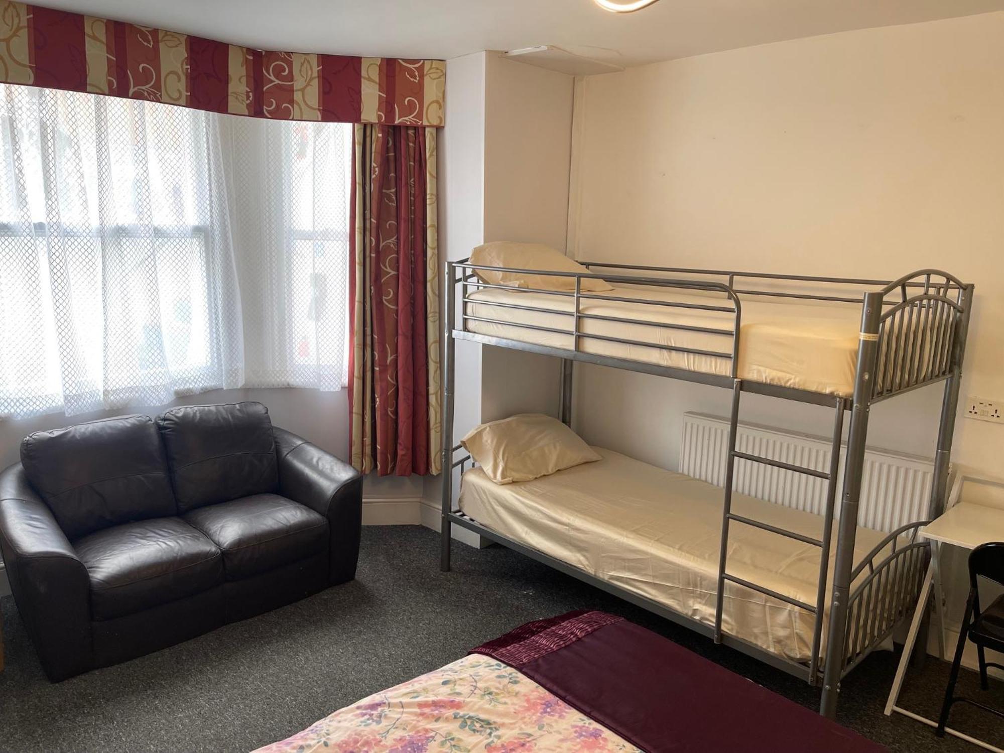 Backpackers Blackpool Hotel & Suites Екстер'єр фото