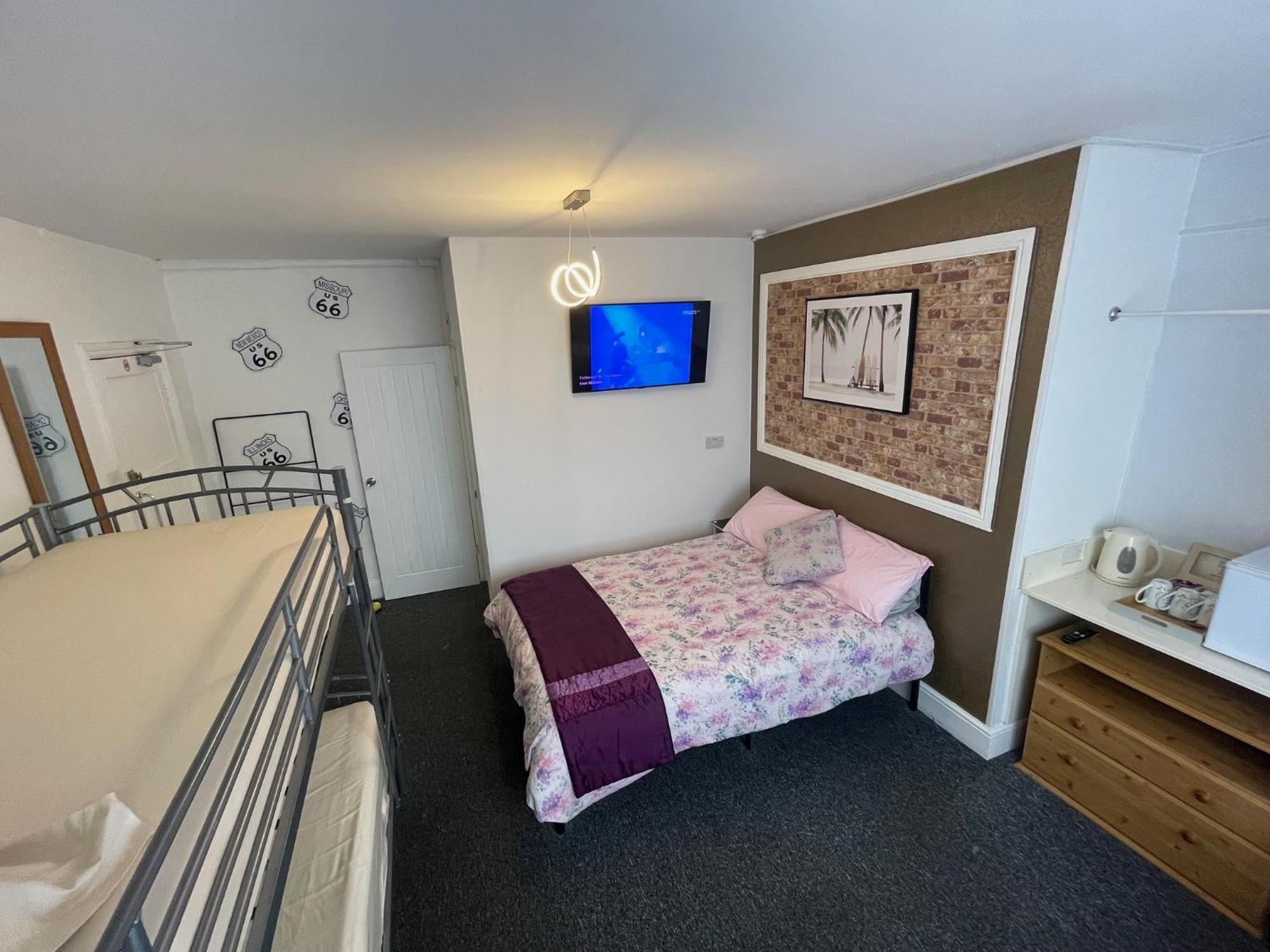 Backpackers Blackpool Hotel & Suites Екстер'єр фото