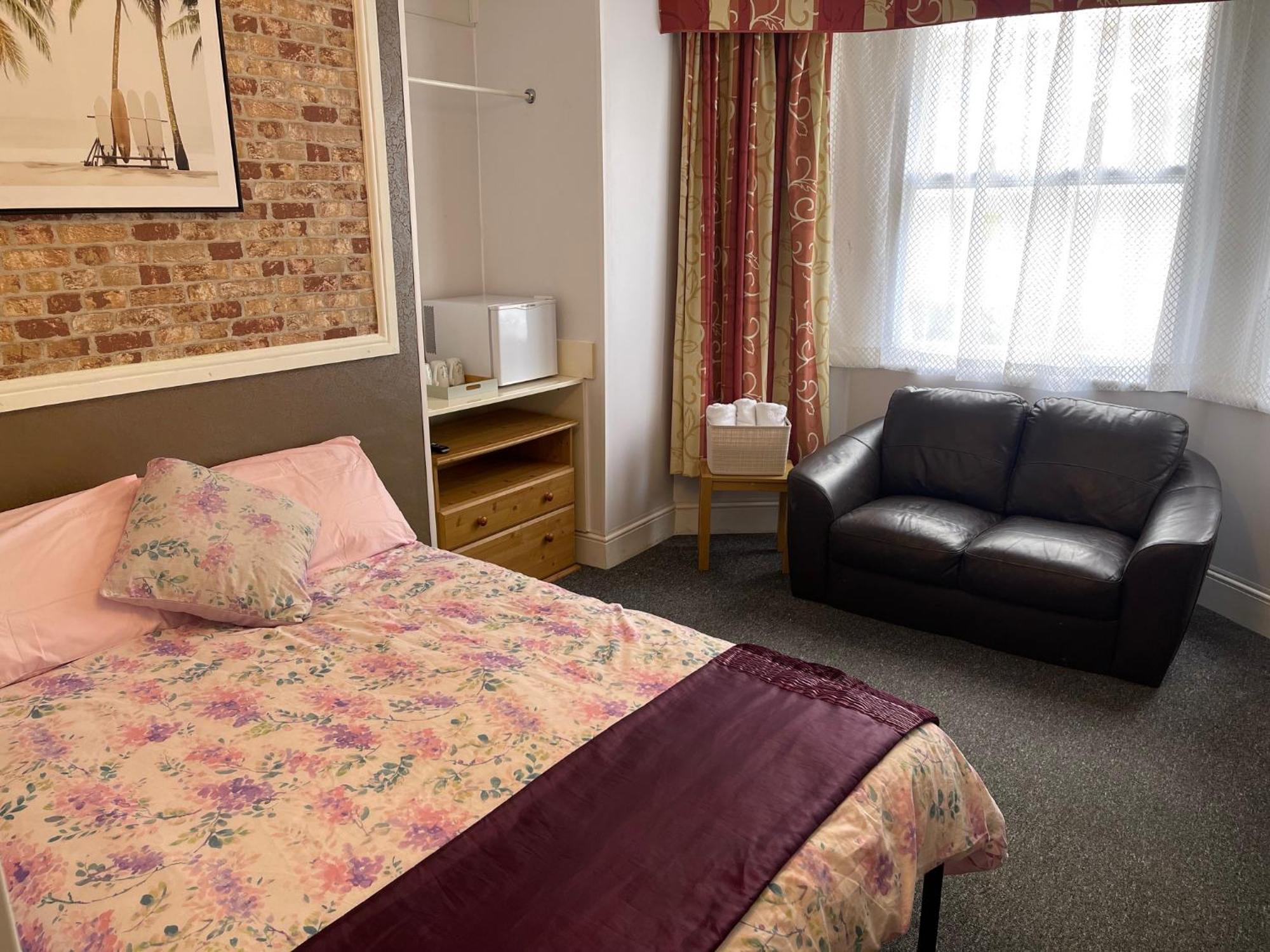 Backpackers Blackpool Hotel & Suites Екстер'єр фото