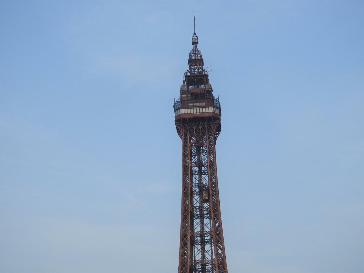 Backpackers Blackpool Hotel & Suites Екстер'єр фото
