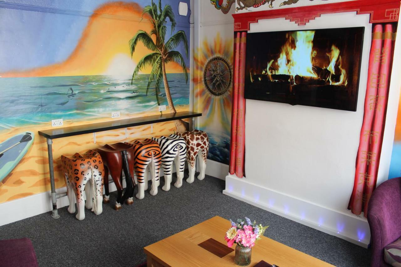 Backpackers Blackpool Hotel & Suites Екстер'єр фото
